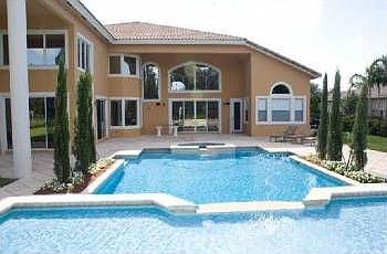 3rd image of 347 Lake Crest Ct