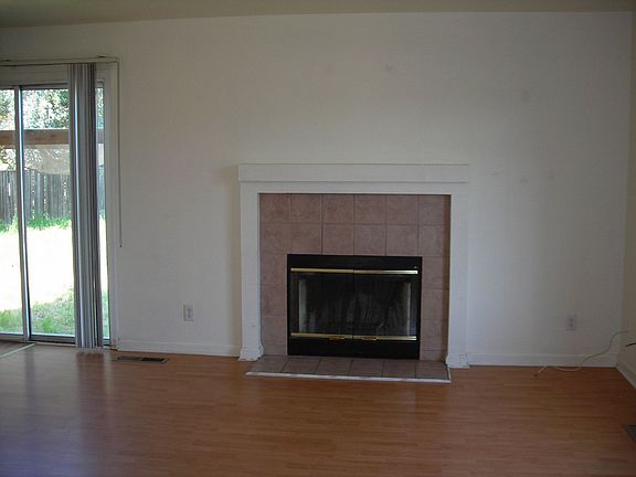 2nd image of 17142 Creekside Cir