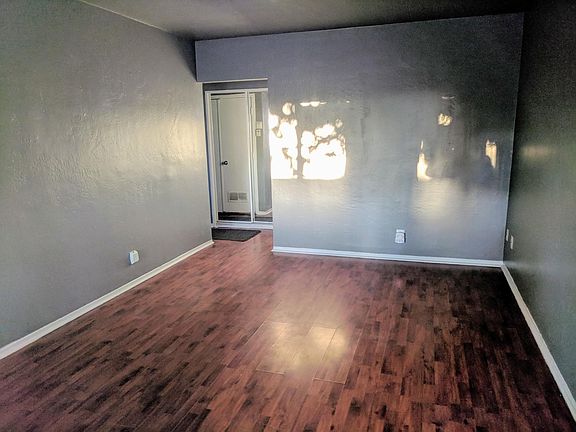 3rd image of 1308 Carlisle Blvd SE