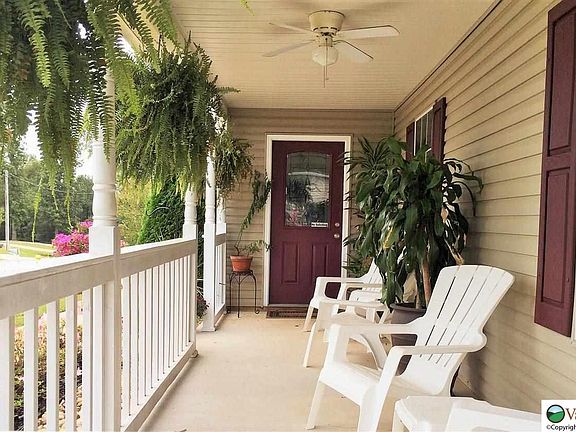 4th image of 219 Old Country Ct