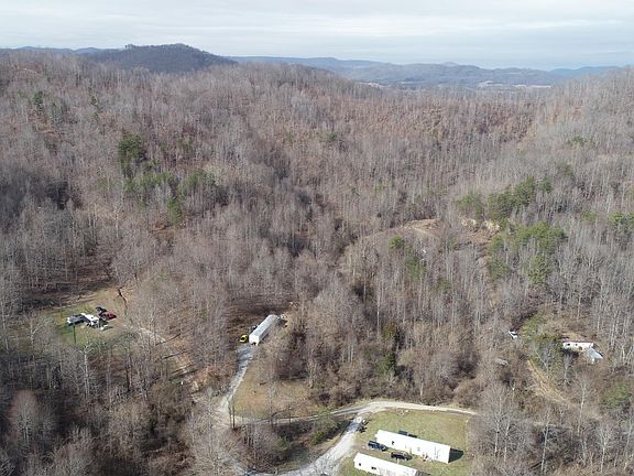 2nd image of 554 Sukey Hollow Rd