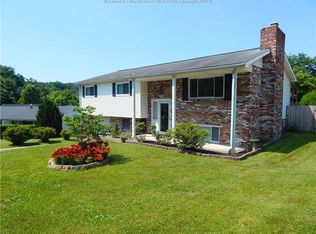 5 Mark Dr, Elkview, WV 25071