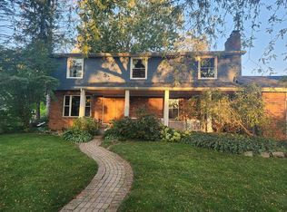 217 Bellewood Dr, Flushing, MI 48433