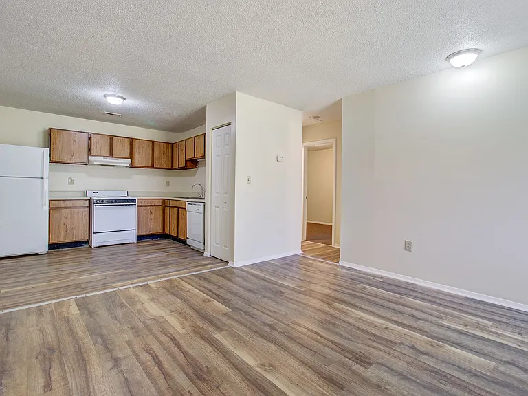 Lamplighter Apartments — Photo 5