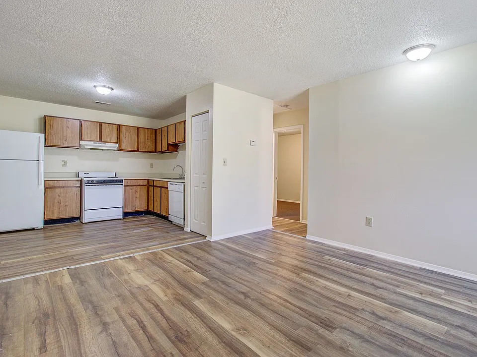 Lamplighter Apartments