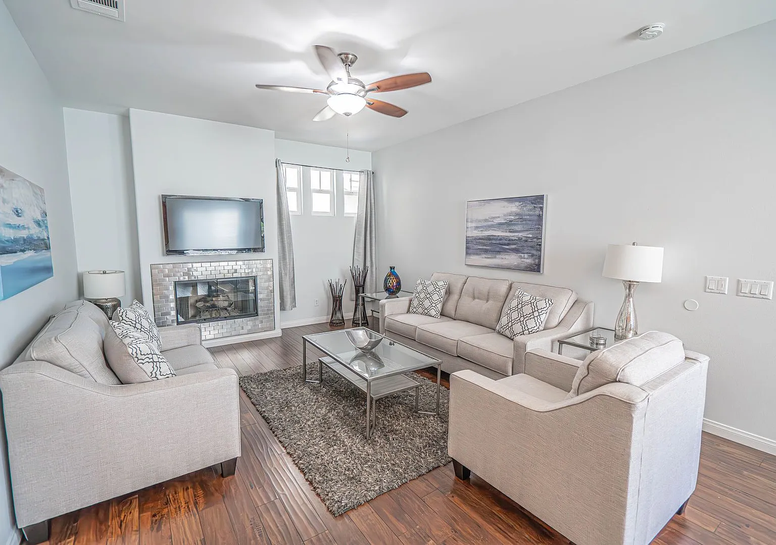 Fully Furnished House - Short Term Lease - Month to Month - Most utilities Included — Photo 4