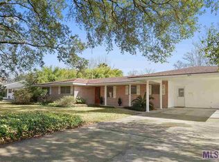 665 Sherwood Forest Blvd, Baton Rouge, LA 70815