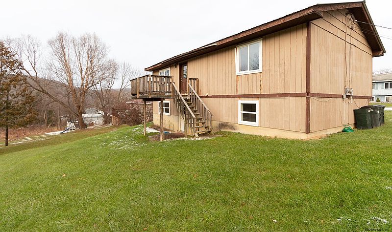 3rd image of 146 ROBERT Street