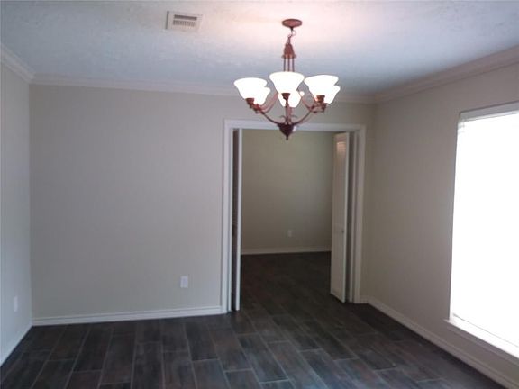 3rd image of 13830 Vinehill Dr