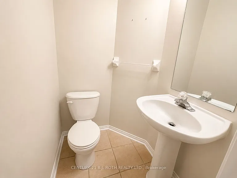 66 Sprucedale Way #66 — Photo 7