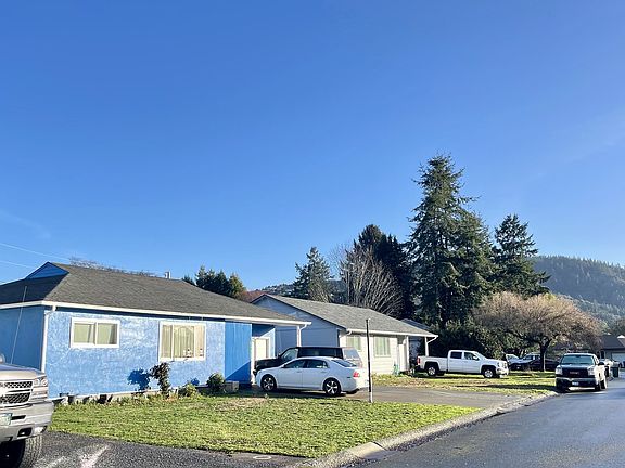 2nd image of 328 Spruce Dr
