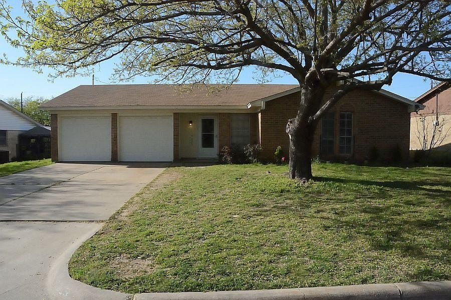 325 NE Todd St.