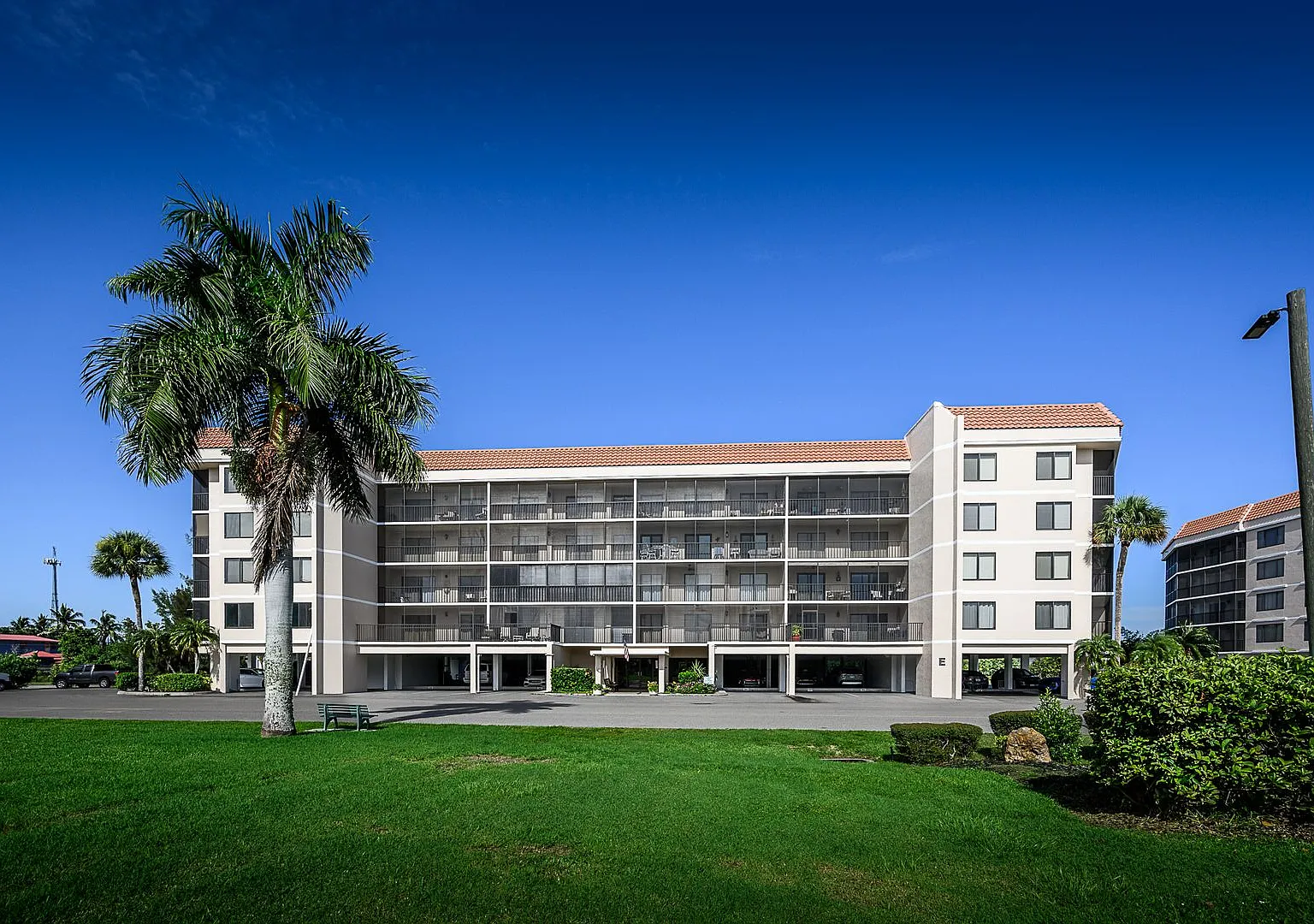 Seasonal Turnkey Furnished Rental - Emerald Pointe — Photo 1