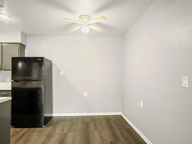 Cameron Villa — Photo 8
