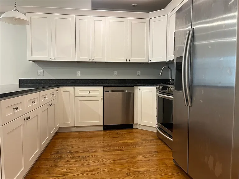 45 Spring St #13 — Photo 3