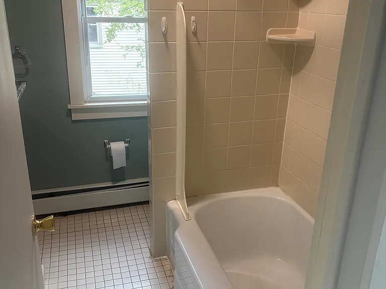 111 Cliff St — Photo 16