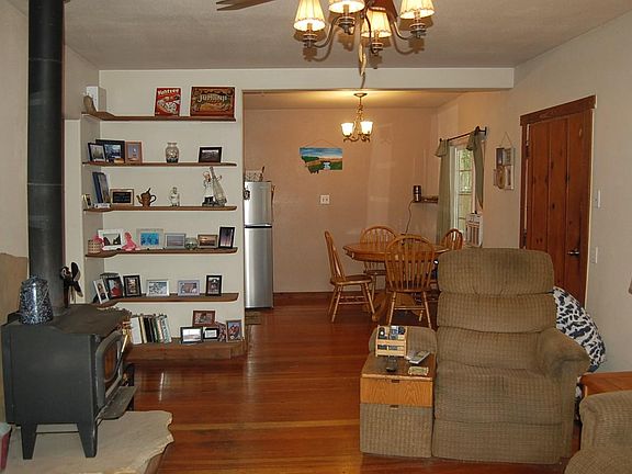 4th image of 12235 Redwood Hwy