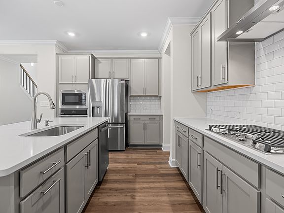5th image of 3309 Delmar Dr