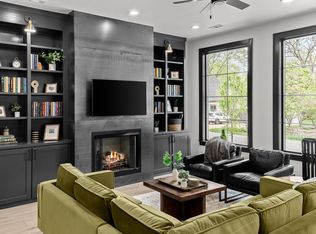 220 SE B St, Bentonville, AR 72712