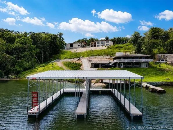1356 Duckhead Rd, Lake Ozark, MO 65049
