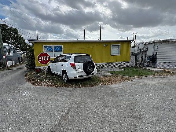 4th image of 6024 SW 8th St #A100