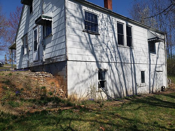 4th image of 362 Grandview St