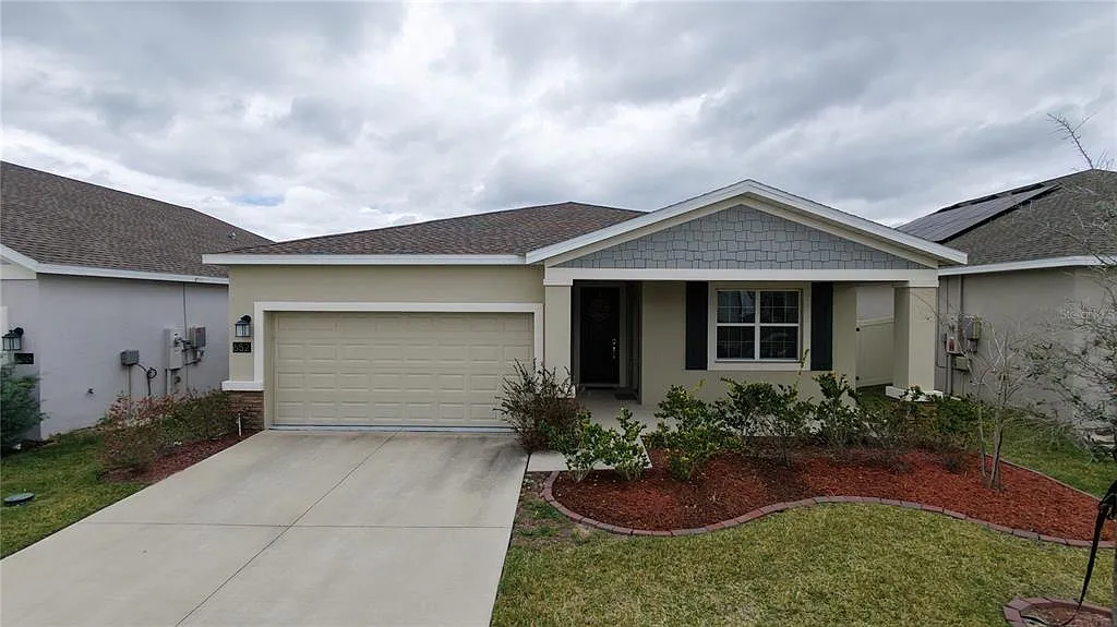 4 bed, 3.0 bath, 2080 sqft, $2,700 — Photo 1