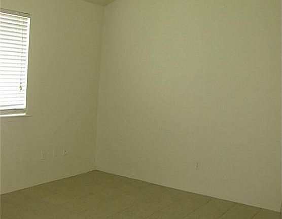 5th image of 7121 Goldendale Ct