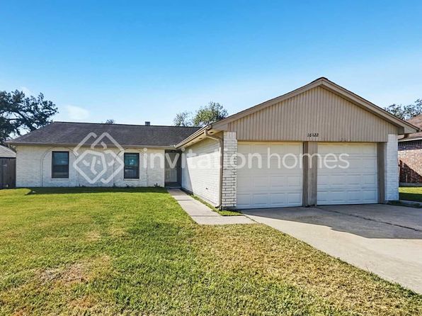 16422 Oxnard Ln