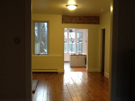 dining room to kitchen