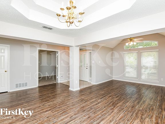 4th image of 4732 Lennon Ave