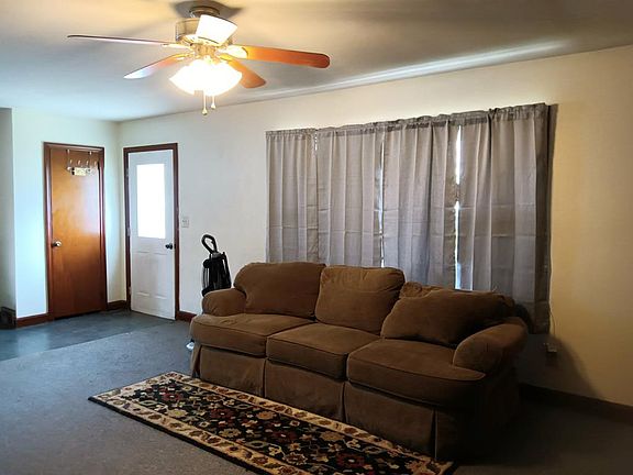 4th image of 213 Old Quarry Rd