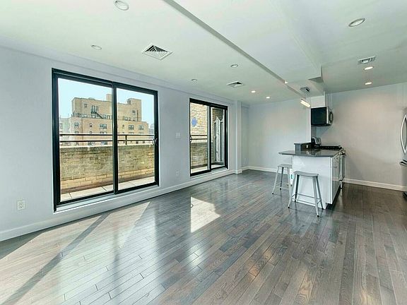 3rd image of 253 W 73rd St APT 2B
