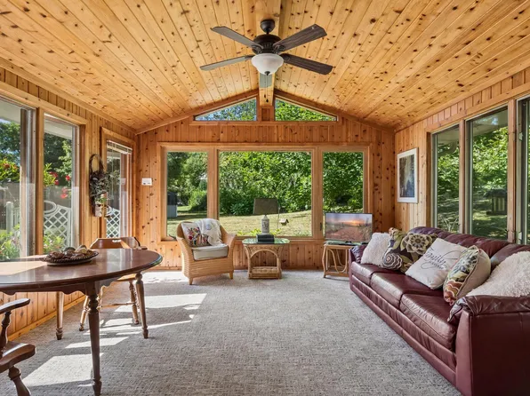 2415 Merrimac Ln N, Plymouth, MN 55447