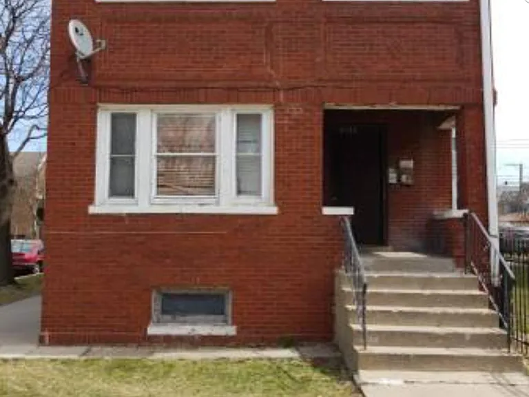 4133 S Albany Ave — Photo 1