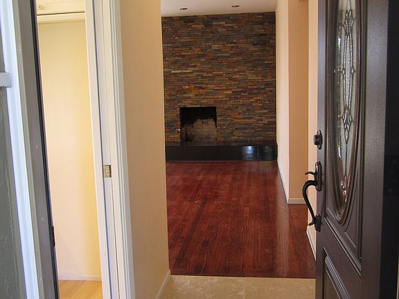 3rd image of 392 Westchester St