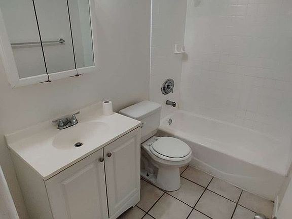 5th image of 6935 Hinds Ave #20