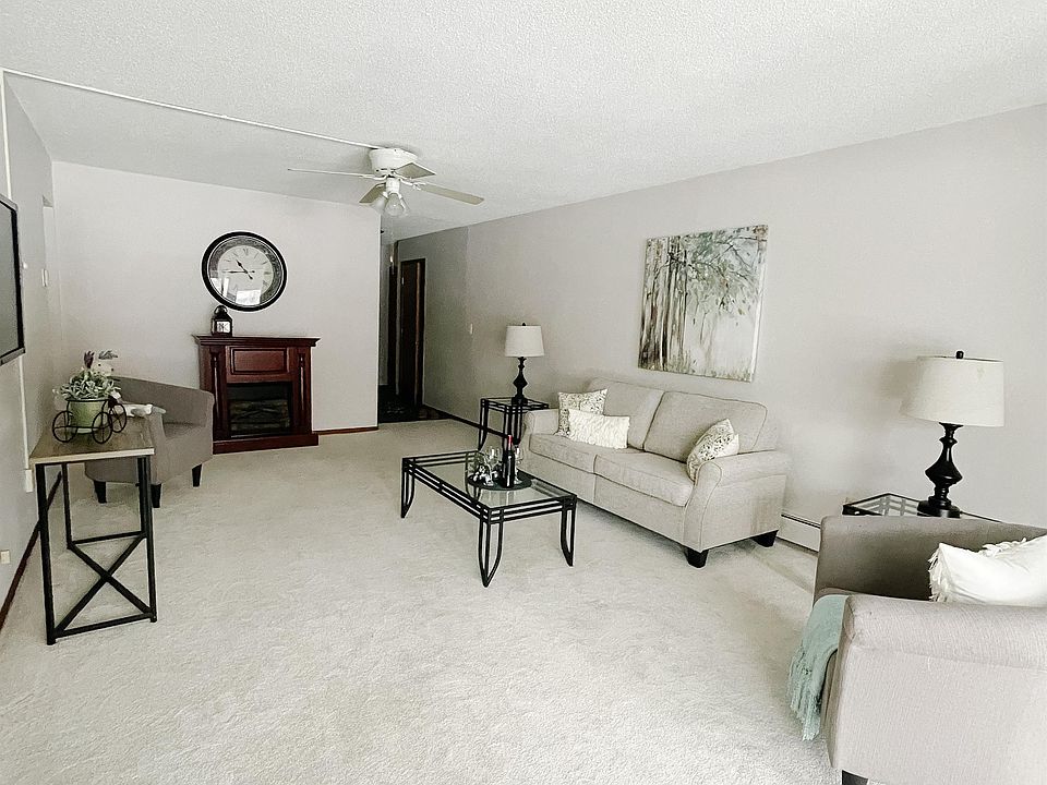 1st image of 2720 Dale St N #102