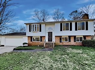 7309 Shadowlake Dr, Charlotte, NC 28226