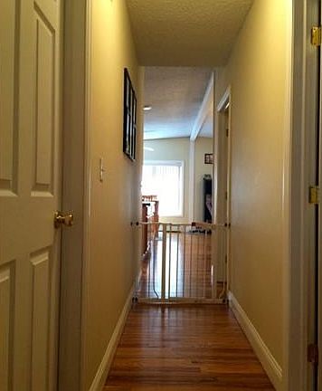 5th image of 225 Kneen St