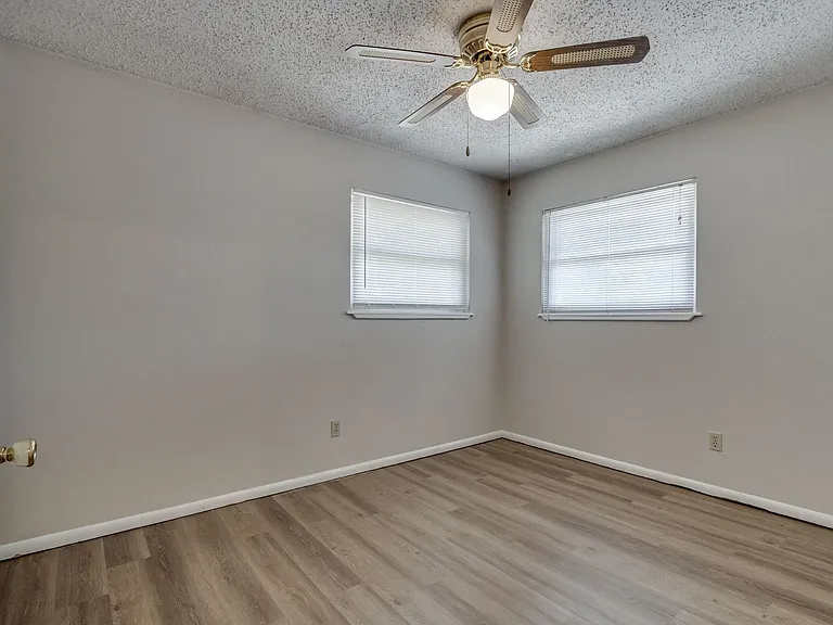 1805 Melody Dr — Photo 23
