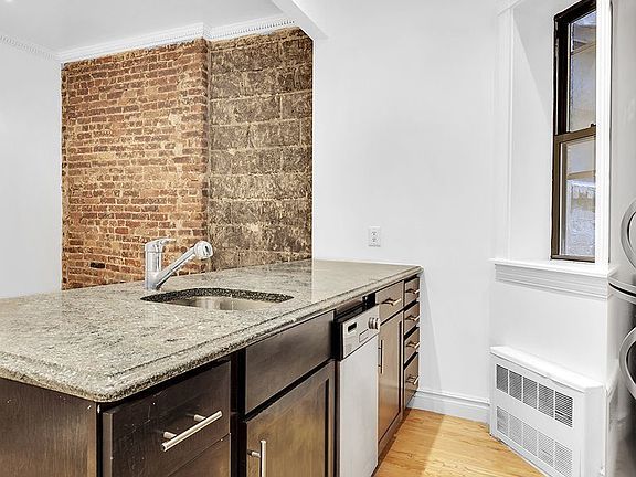 2nd image of 420 E 66th St APT 3G