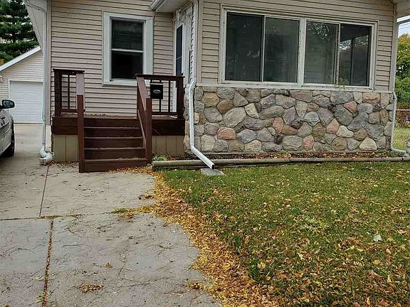 2nd image of 1406 S West Ave