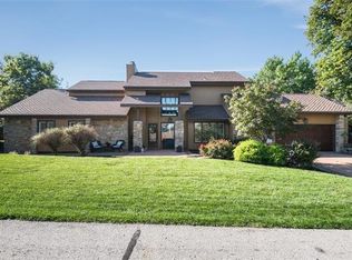 530 Hillcrest East St E, Shawnee, KS 66217