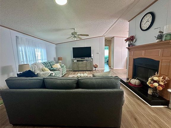 3rd image of 1100 BELCHER ROAD S #33