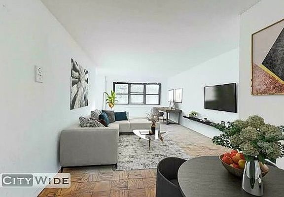 2nd image of 401 E 88th St #15T