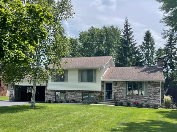 142 Parker Ave, Alpena, MI 49707