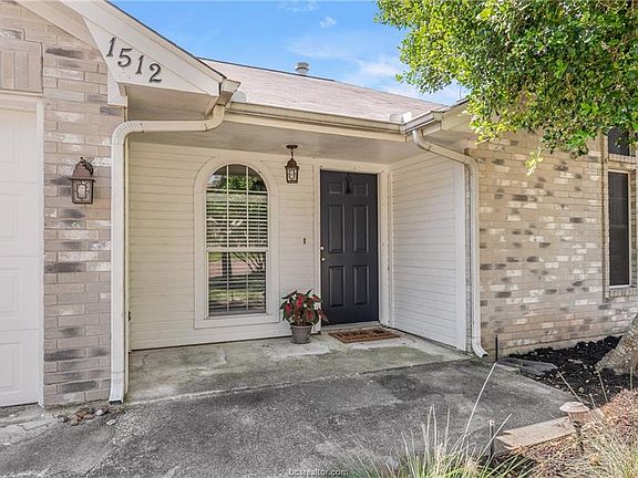 4th image of 1512 Jasmine Ct