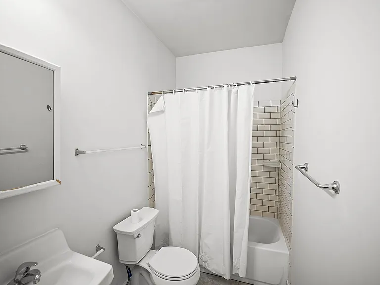 635 E Azalea Ave #A — Photo 17