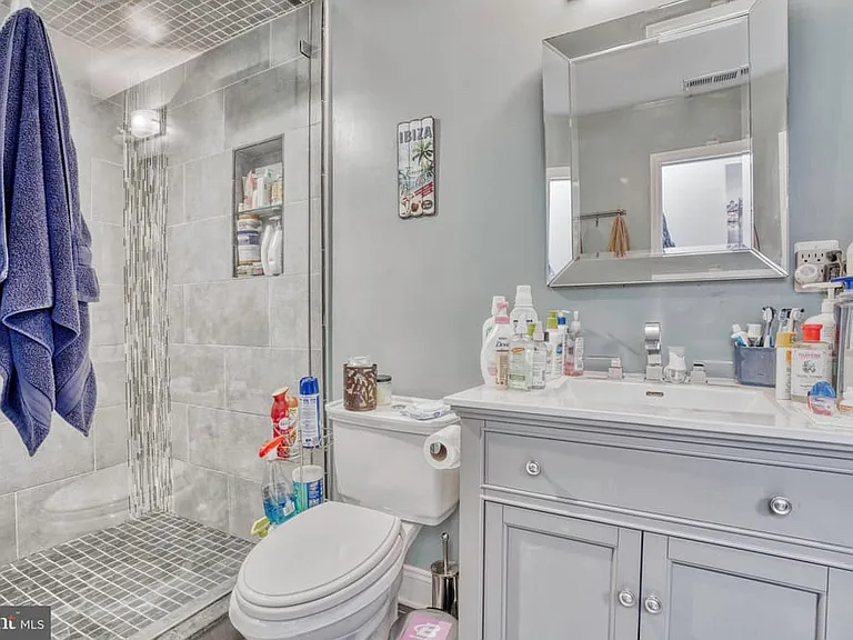 3810 Foster Ave — Photo 10